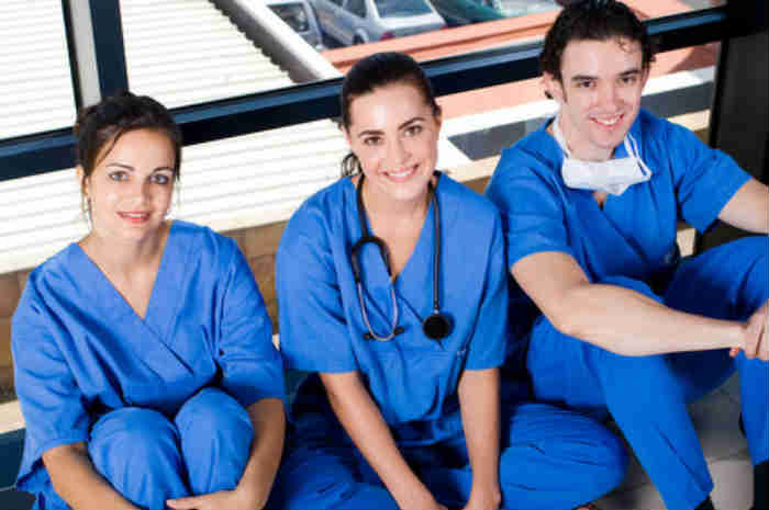 giovani infermieri