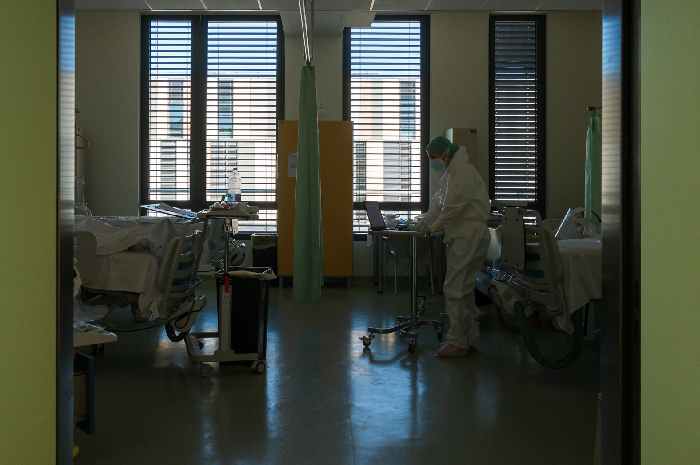 Friuli: infermieri in fuga, ospedali al collasso