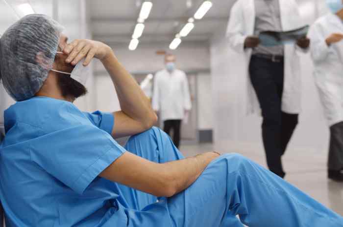 Sempre più infermieri vogliono abbandonare la professione