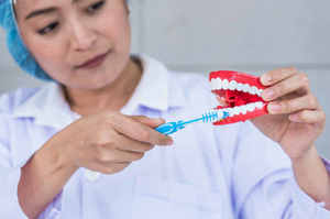 Igiene della protesi dentaria del paziente