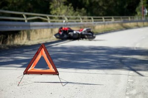 Gubbio: motociclista ferito, infermiere fuori servizio lo salva