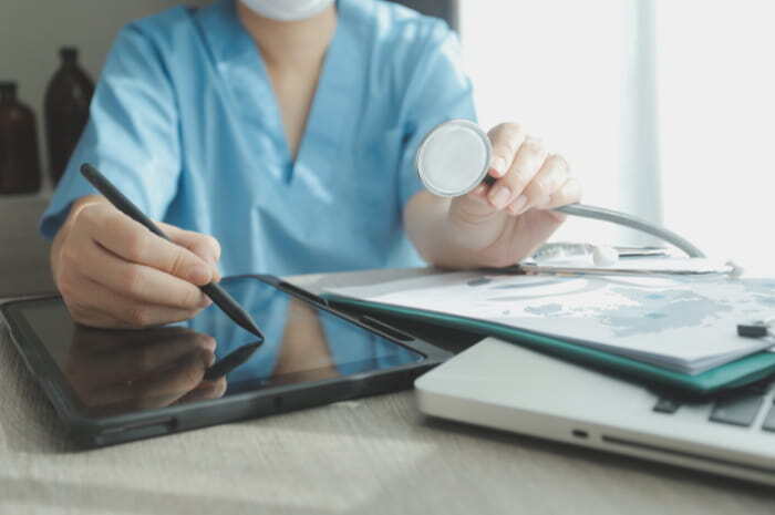 Infermieri prescrittori: via libera per dispositivi medici e ausili