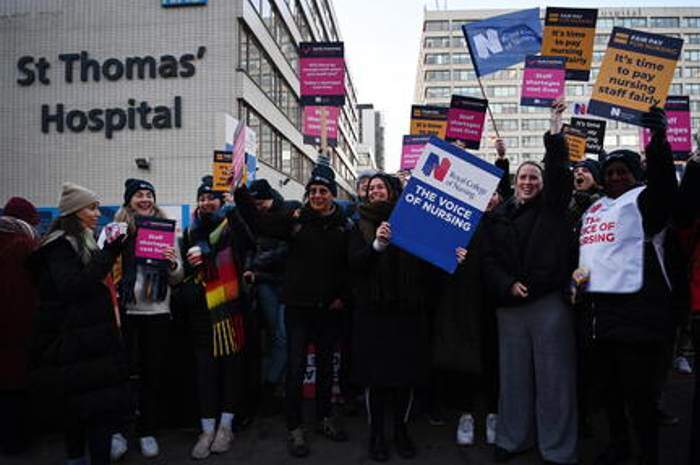Regno Unito, infermieri di nuovo in sciopero