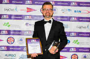 Massimo Rivolo vince il JWC Awards 2016 a Londra