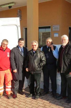 Pacchi dono di Casa Sollievo della Sofferenza agli operai ILVA