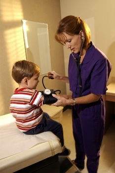 L’Infermiere Pediatrico a confronto con l'Infermieristica generale 