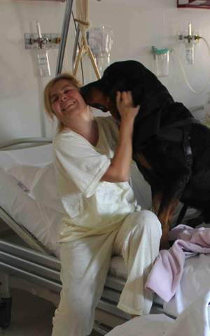 Sonia, infermiera, racconta la sua esperienza con la Pet Therapy.