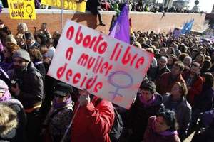 Aborto: Spagna un ritorno al medioevo